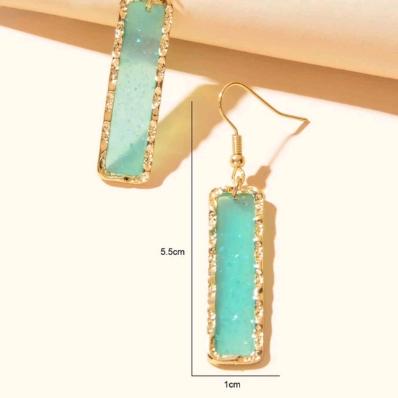Aqua and golden earrings - Picture 3 of 4